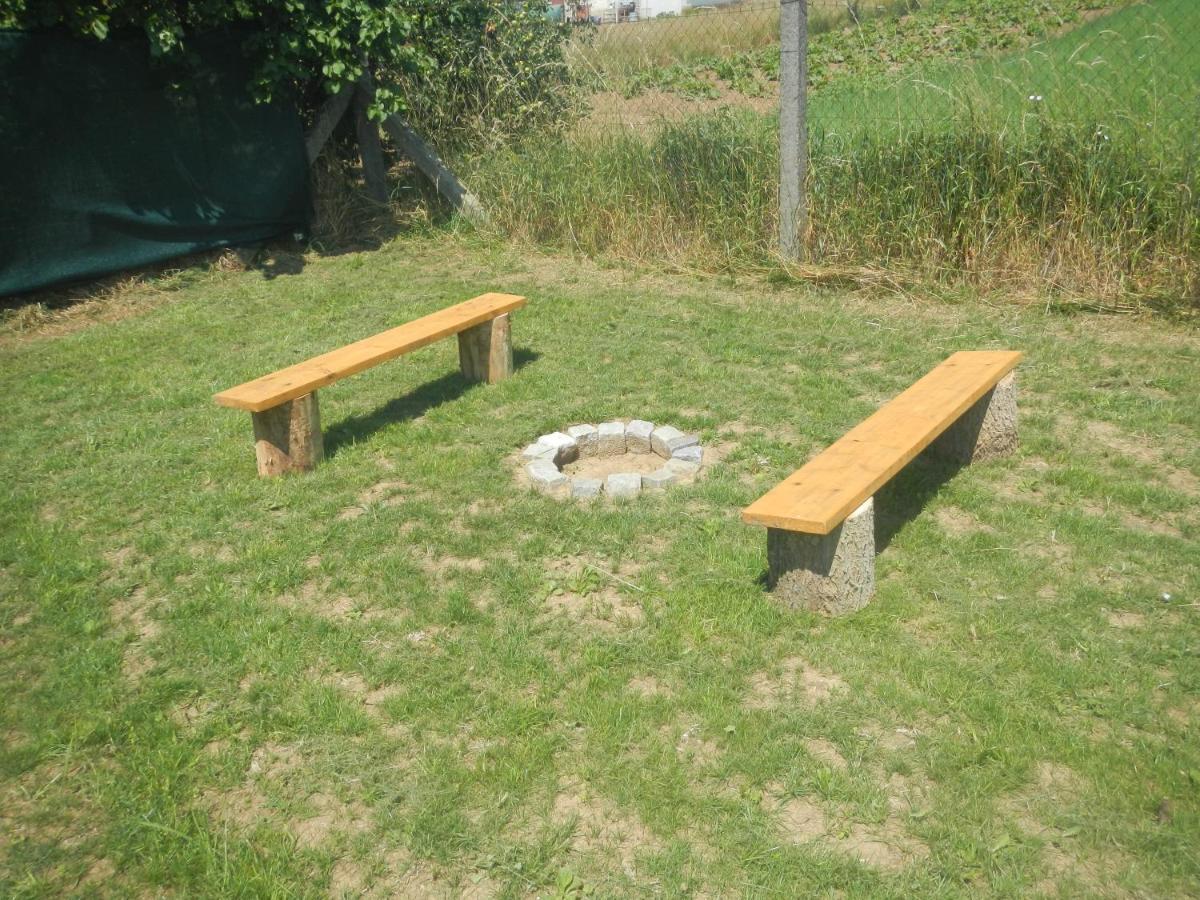Cyklo Ubytovani A Vinny Sklep Zadovice Exterior foto